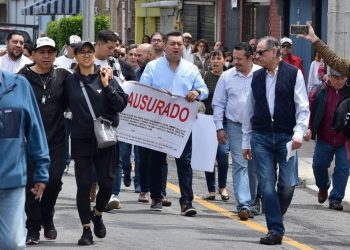Vecinos clausuran simbólicamente obra de ocho niveles y 56 departamentos en Lindavista