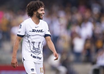 Pumas a la épica contra el líder