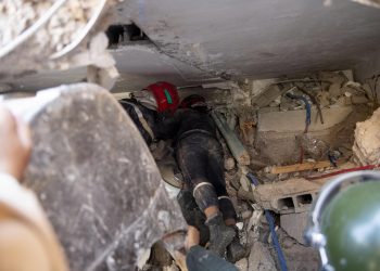 Suman más de mil muertos por terremoto en Marruecos