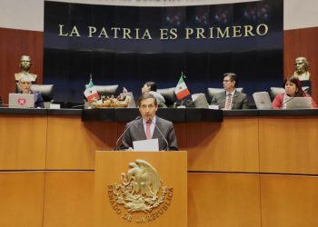 Chocan senadores de oposición con el secretario de Hacienda por deuda pública histórica y gasto en obras emblemáticas