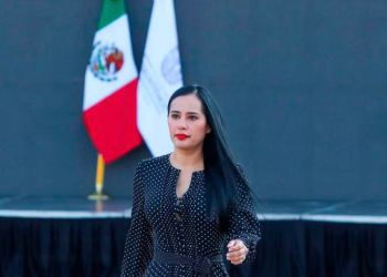 Sandra Cuevas pedirá licencia y anuncia gira