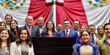 Las Cámaras del Congreso reciben y harán la glosa del V informe presidencial