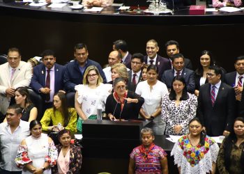 Morena acusa que Xóchitl cometió un fraude a la ley al hacer mitin de campaña en el V Informe presidencial