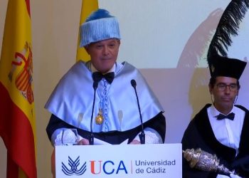 Alejandro Sanz recibe doctorado honoris causa