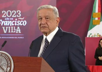 Asegura López Obrador que entrega del bastón de mando a Sheinbaum fue con autorización de pueblo originario