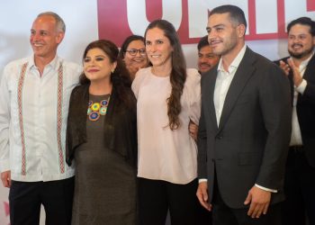 Morena elige a aspirantes para la CDMX