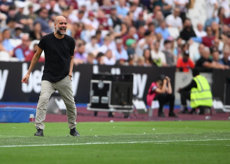 London (United Kingdom), 16/09/2023.- Manchester City manager Pep Guardiola reacts on the touchline during the English Premier League match between West Ham United and Manchester City in London, Britain, 16 September 2023. (Reino Unido, Londres) EFE/EPA/DANIEL HAMBURY EDITORIAL USE ONLY. No use with unauthorized audio, video, data, fixture lists, club/league logos or 'live' services. Online in-match use limited to 120 images, no video emulation. No use in betting, games or single club/league/player publications