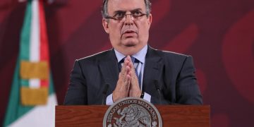 Ebrard manifiesta preocupación por encuesta de Morena
