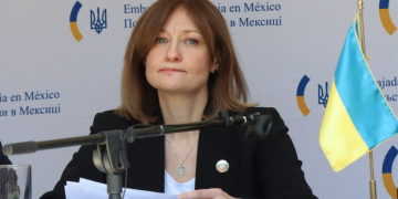 No entendemos por qué el presidente López Obrador invitó al ejército ruso a desfilar cuando ese país está destruyendo la independencia de otro: Oksana Dramaretska, embajadora de Ucrania en México