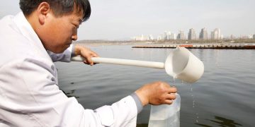 OIEA asegura que verificará el vertido de agua de Fukushima