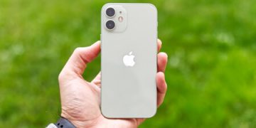 La Unión Europea podría retirar del mercado el iPhone12