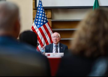 Esto dijo Ken Salazar tras la extradición de Ovidio Guzmán