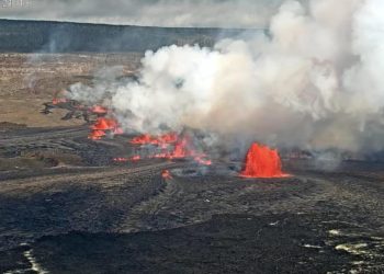 Volcán Kilauea hace erupción por tercera vez en el año