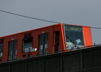 Diputados del PAN piden el cierre de la Línea 9 del Metro