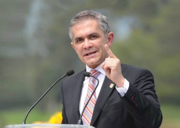 No estamos en contra de la CURP con fotografía, pero la ley no define la finalidad de esta base de datos: Mancera