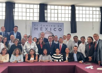 Ignacio Mier se reúne con Marcelo Ebrard y legisladores que respaldan al excanciller