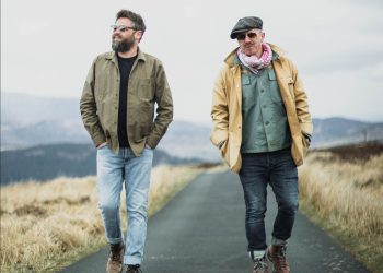 Passenger anuncia la edición 10º aniversario de “Life’s For The Living”