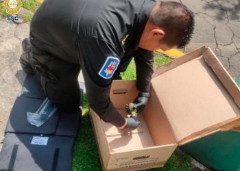 Policías capitalinos resguarda y retiran granada de fragmentación hallada en la vía pública