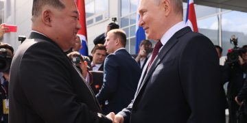 Putin se reúne con el líder norcoreano Kim Jong-un
