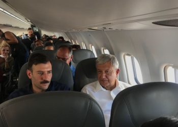 López Obrador inicia su viaje de trabajo a Colombia y Chile