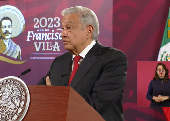 ¿Quiénes acompañan a López Obrador durante su gira por Colombia y Chile?
