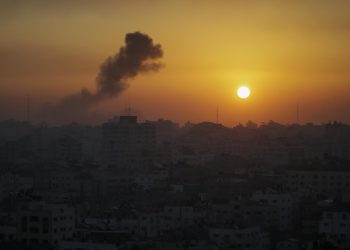 Israel da ocho horas a Médicos para evacuar un hospital en Gaza