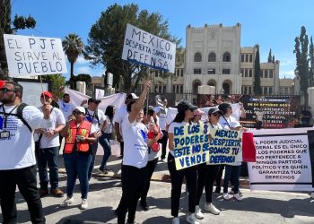 “Son derechos, no privilegios”, marchan en Coahuila trabajadores del Poder Judicial