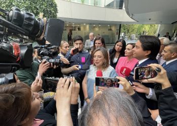 Deja Xóchitl Gálvez la bicicleta y se convierte en 4 por 4 todo terreno