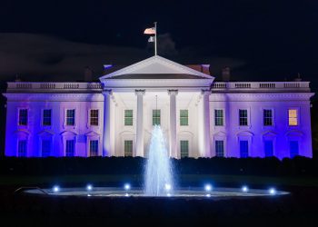 La Casa Blanca se ilumina con los colores de la bandera de Israel