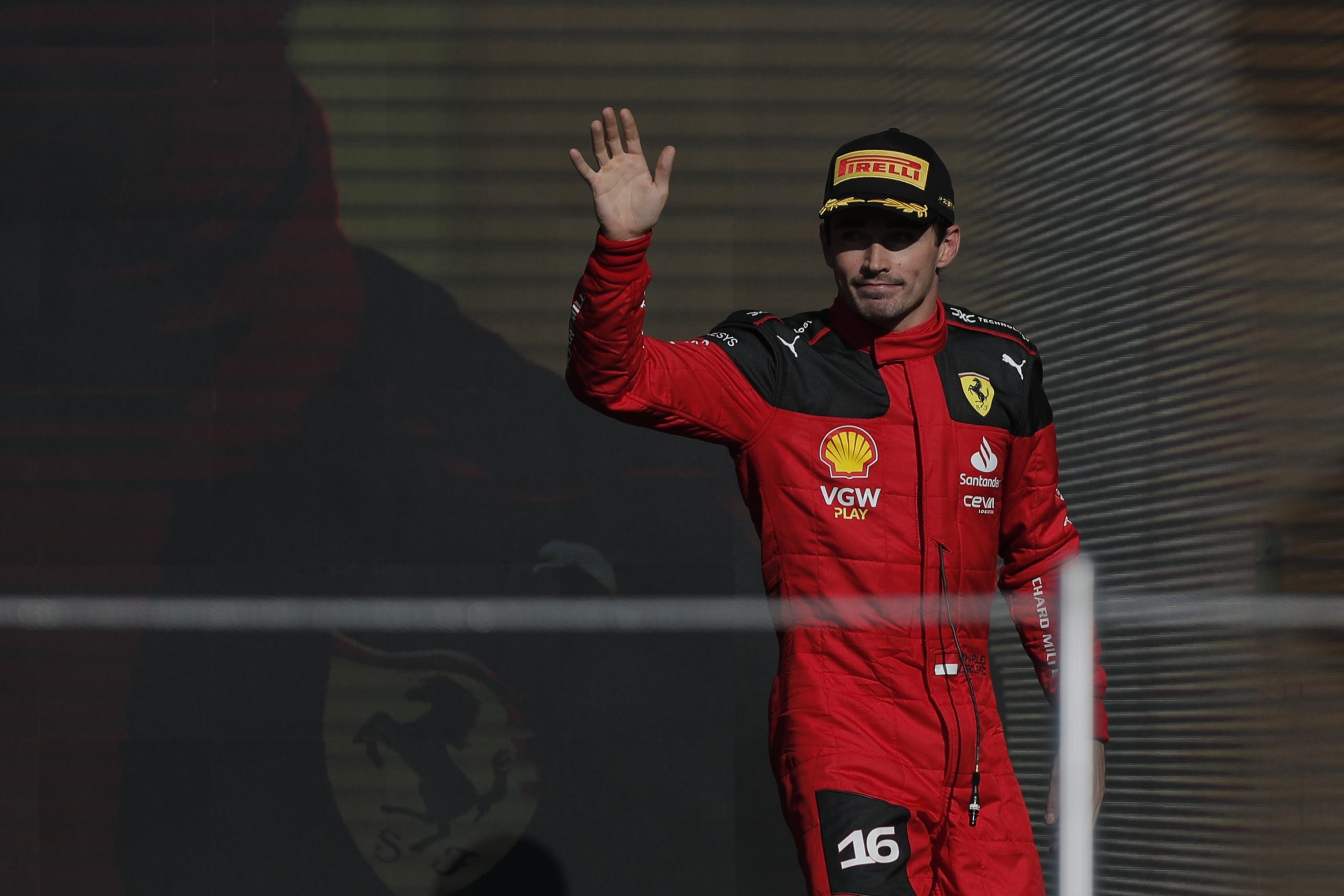 Leclerc lamenta el choque con 'Checo' Pérez, pero asegura que no lo