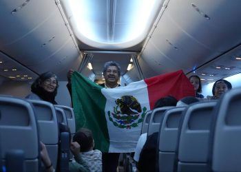 ¡Bienvenidos a México! Arriba el primer avión con connacionales desde Israel