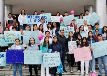 Se suman colectivos de Saltillo y Monclova a marchas a favor de la vida y la mujer