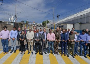 Inauguran Pedro Rodríguez y empresarios repavimentación de zona industrial en Atizapán