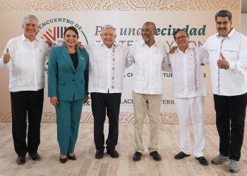López Obrador pide trabajar unidos y ofrece cooperación en la cumbre migratoria