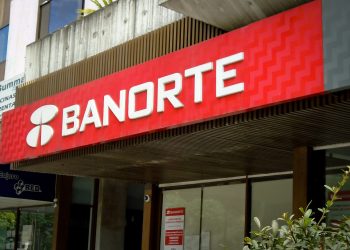 Banorte incorpora a Oxxo en su red de comercios aliados