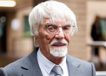 Ecclestone, condenado a 17 meses de cárcel y multa de 756 millones de euros