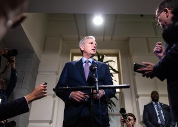 Destituyen a líder de la Cámara Baja de EU