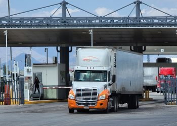 Casi 21 mil exportaciones no han podido cruzar por Ciudad Juárez: Sotelo