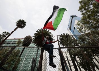 CDMX: Realizan protesta a favor de Palestina frente a embajada de EU