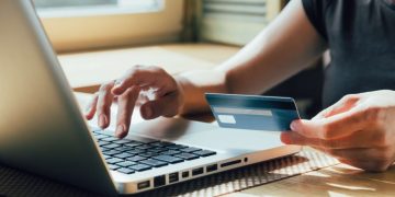 Ocho de cada 10 internautas prevé participar con compras en el Buen Fin: AMVO