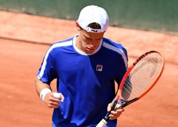 Schwartzman gana con paciencia a Van Assche en Shanghái