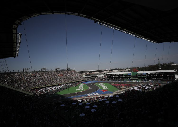 AME2152. CIUDAD DE MÉXICO (MÉXICO), 29/10/2023.- Fotografía de la tribuna hoy, en el Gran Premio de México de Fórmula 1, en el autódromo Hermanos Rodríguez, en Ciudad de México (México). EFE/ Isaac Esquivel