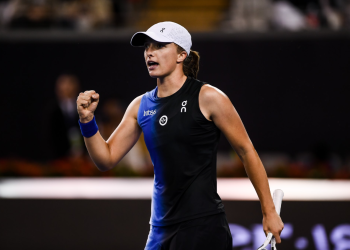 Swiatek y Rybakina avanzan a cuartos del Abierto de China