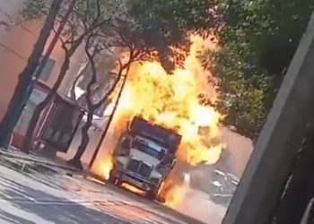 Se incendia camión repartidor de gas en Tlalpan y Periférico, más de 150 personas fueron evacuadas