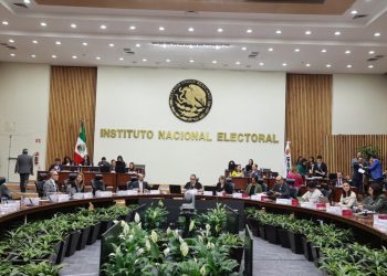Aumenta INE a 50% financiamiento y acceso a tiempos en radio y TV para mujeres candidatas