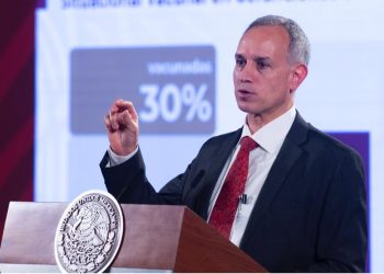 A AMLO le dio mucho gusto mi interés por ser candidato a la CDMX:  López Gatell 