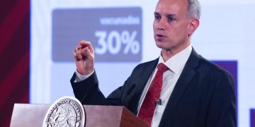 A AMLO le dio mucho gusto mi interés por ser candidato a la CDMX: López Gatell