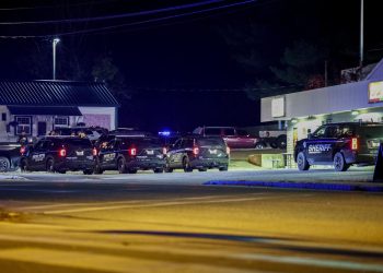 Al menos veinte muertos en un tiroteo en Maine, con el sospechoso a la fuga