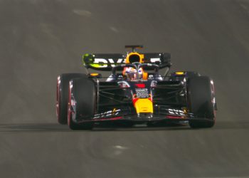 Verstappen por delante de Sainz en el primer y único libre de Qatar