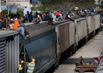 México reporta la llegada de hasta 16,000 migrantes diarios a sus fronteras